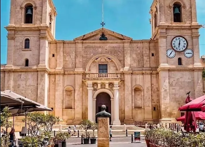 Limestone Sun 3* Sliema