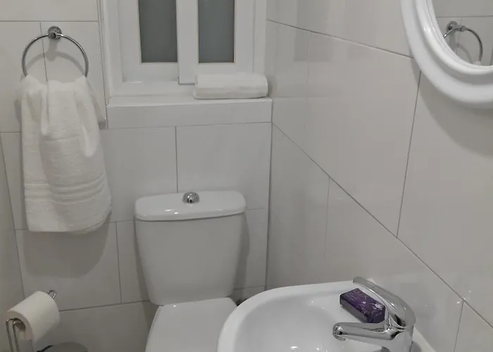 Limestone Sun Pensiune