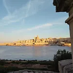 Limestone Sun Πανσιόν Σλιέμα