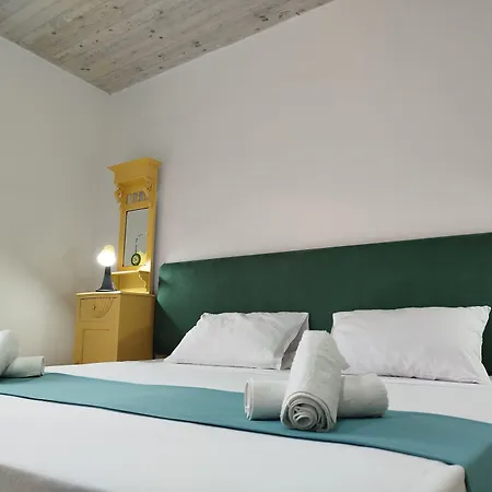 Limestone Sun Pensión